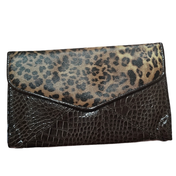 Maurices Brown Snakeskin Crocodile Cheetah Print Clutch Bag Purse - Picture 1 of 8